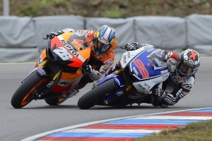 Dani-Pedrosa-Jorge-Lorenzo-Brno-Pass