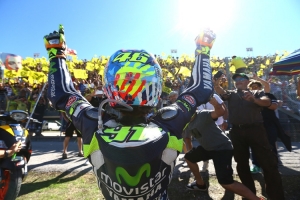 Rossi celebrates win, San Marino MotoGP 2014