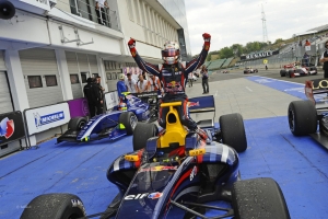 AUTO - WORLD SERIES BY RENAULT HUNGARORING 2012