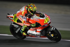 rossi-admits-poor-bike-development-from-ducati-33621_1